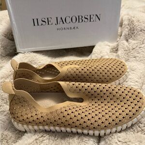 Ilse Jacobsen Latte Perforated Loafers